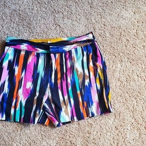 ❌️❌️SOLD ❌️❌️Trina turk sz 6 shorts  NWOT